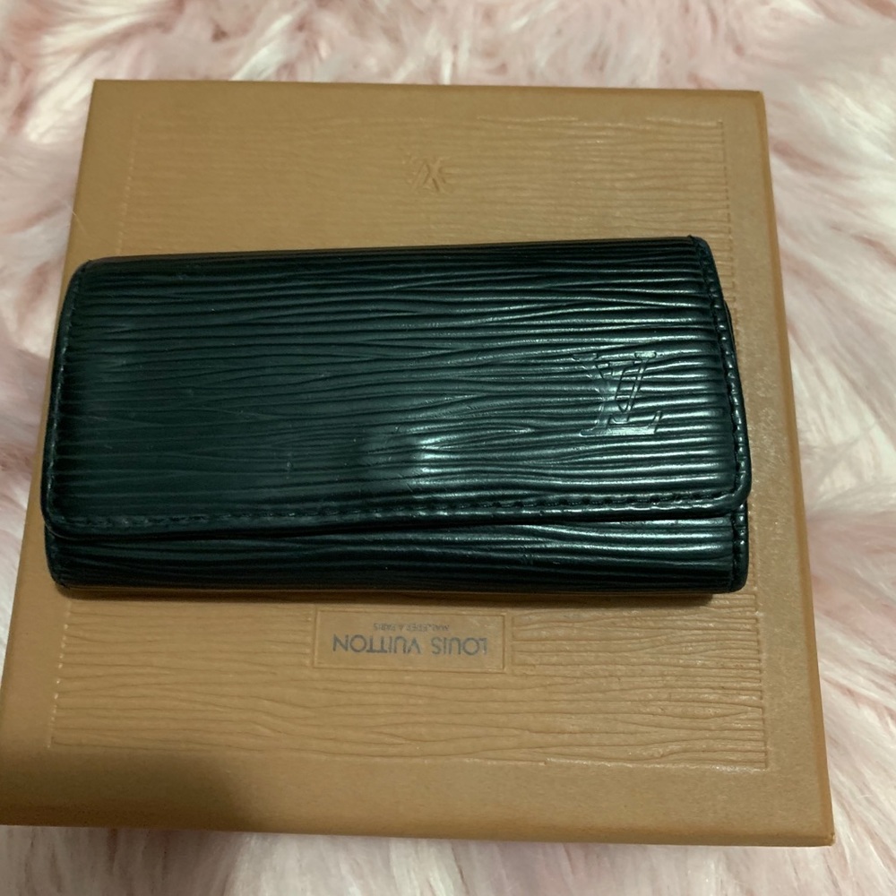 Authentic Louis Vuitton Epi Black Key Holder